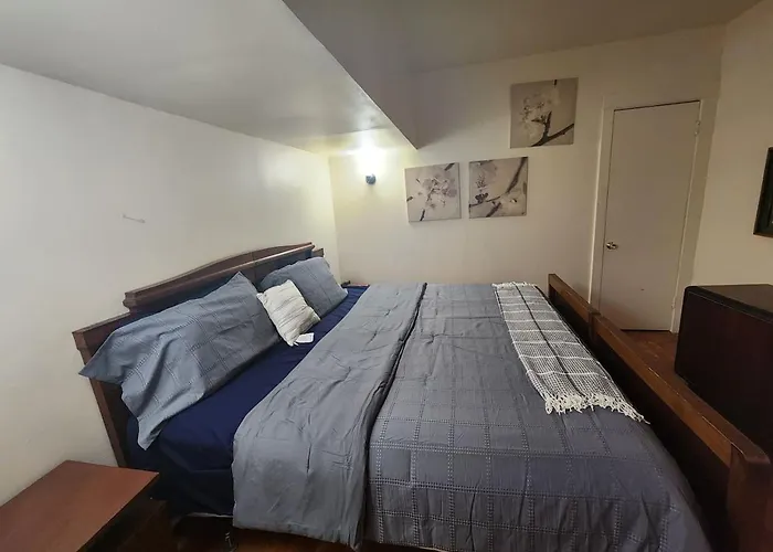 Charming Lakefront Stunning View North Apartment Chicago